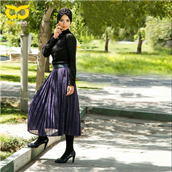 دامن پیلیسه لمه و پیراهن مشکی