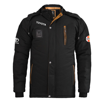 کاپشن زمستانه اور مشکی تویوتا